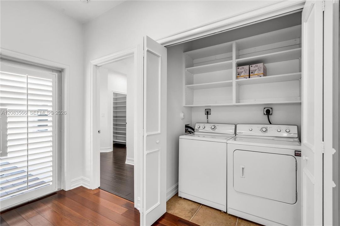 For Rent: $6,000 (3 beds, 2 baths, 1903 Square Feet)