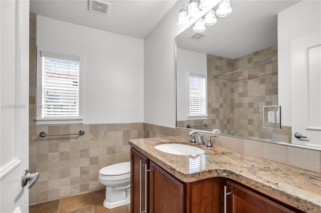 For Rent: $6,000 (3 beds, 2 baths, 1903 Square Feet)