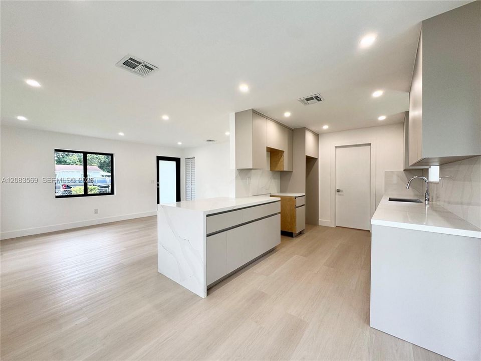 En Venta: $509,000 (3 camas, 1 baños, 1125 Pies cuadrados)