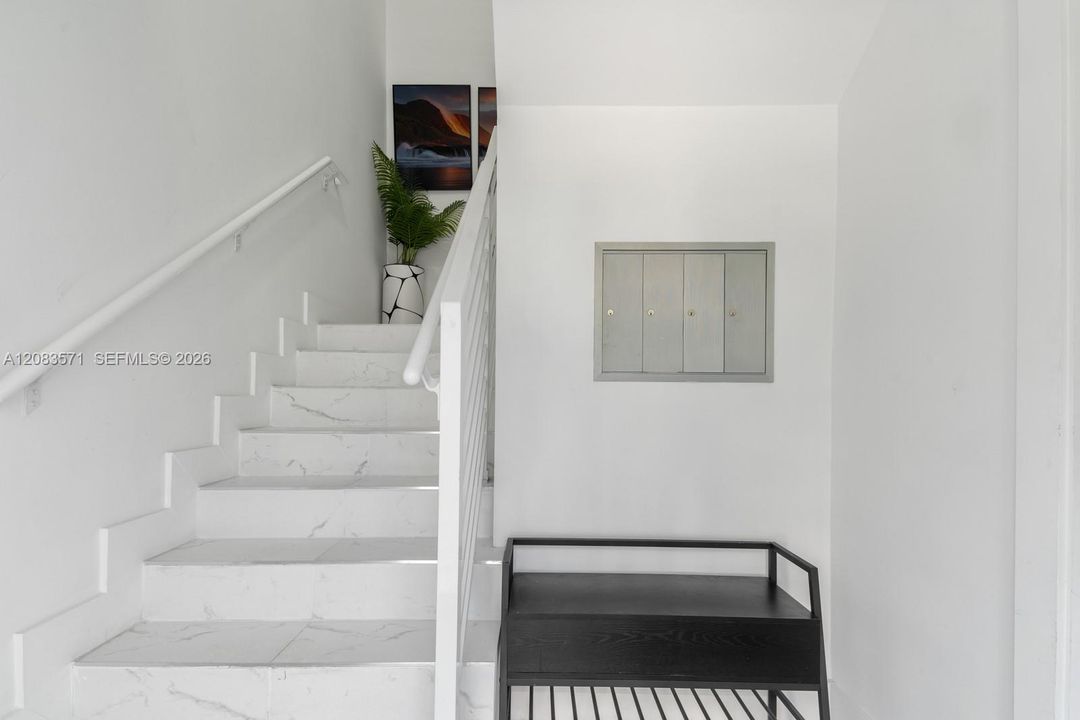 В аренду: $4,000 (2 спален, 2 ванн, 970 Квадратных фут)