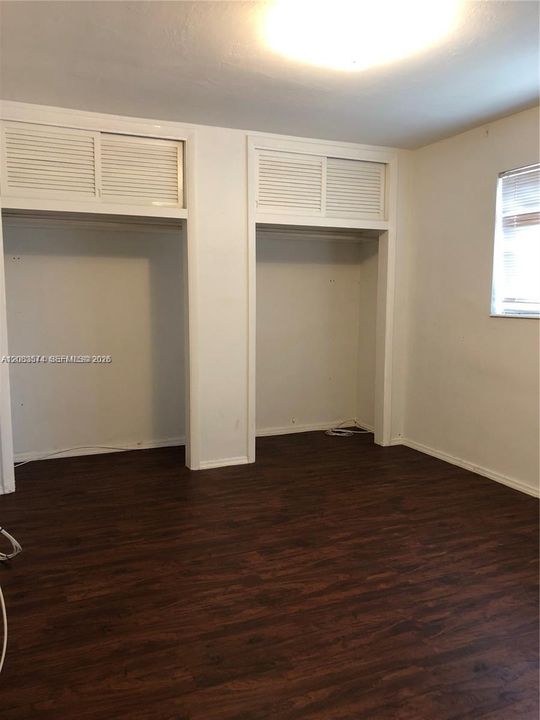 En Venta: $570,000 (4 camas, 2 baños, 1611 Pies cuadrados)