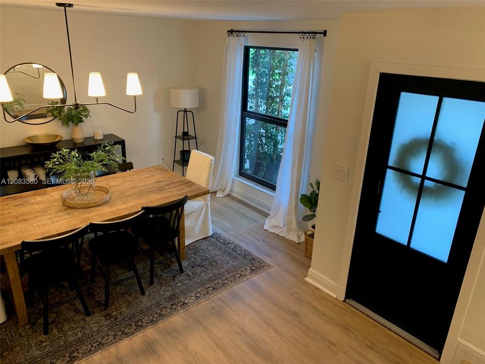 В аренду: $3,800 (2 спален, 2 ванн, 1630 Квадратных фут)