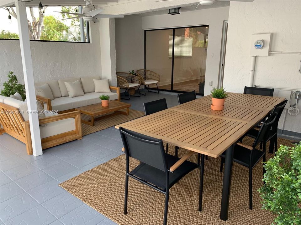 В аренду: $3,800 (2 спален, 2 ванн, 1630 Квадратных фут)