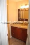 For Rent: $1,950 (2 beds, 1 baths, 850 Square Feet)