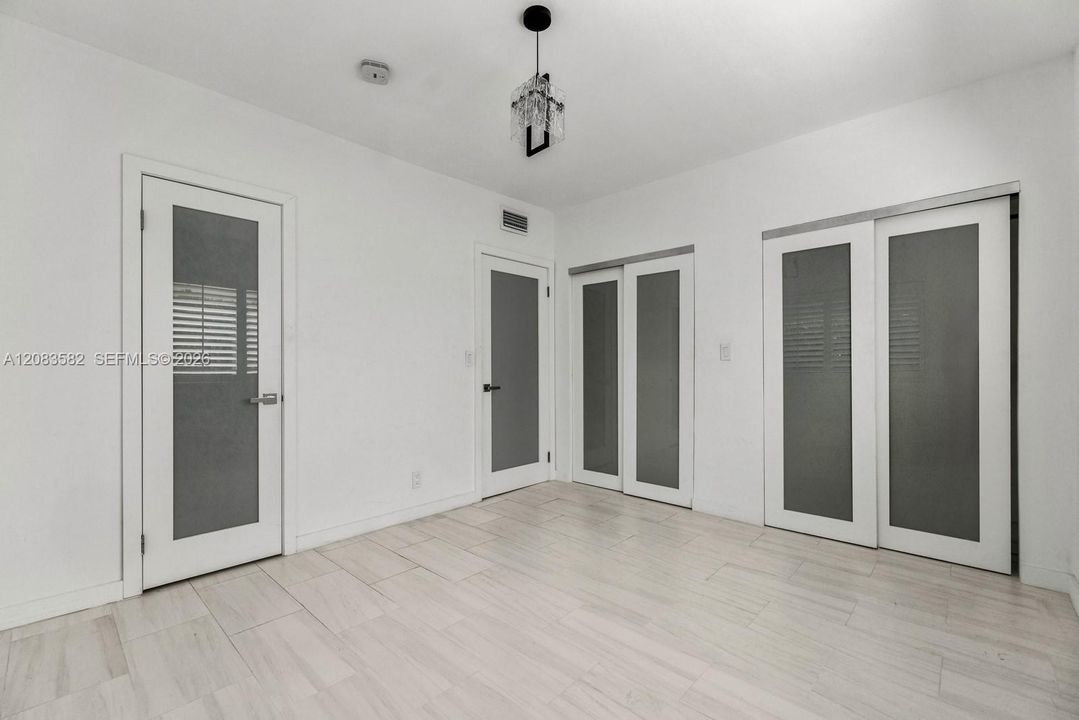 В аренду: $4,000 (2 спален, 2 ванн, 970 Квадратных фут)