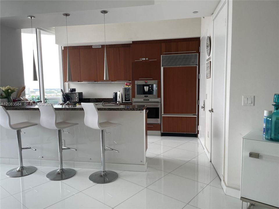 For Rent: $6,500 (2 beds, 2 baths, 1463 Square Feet)
