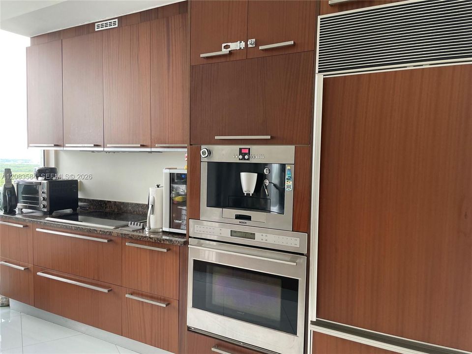 For Rent: $6,500 (2 beds, 2 baths, 1463 Square Feet)