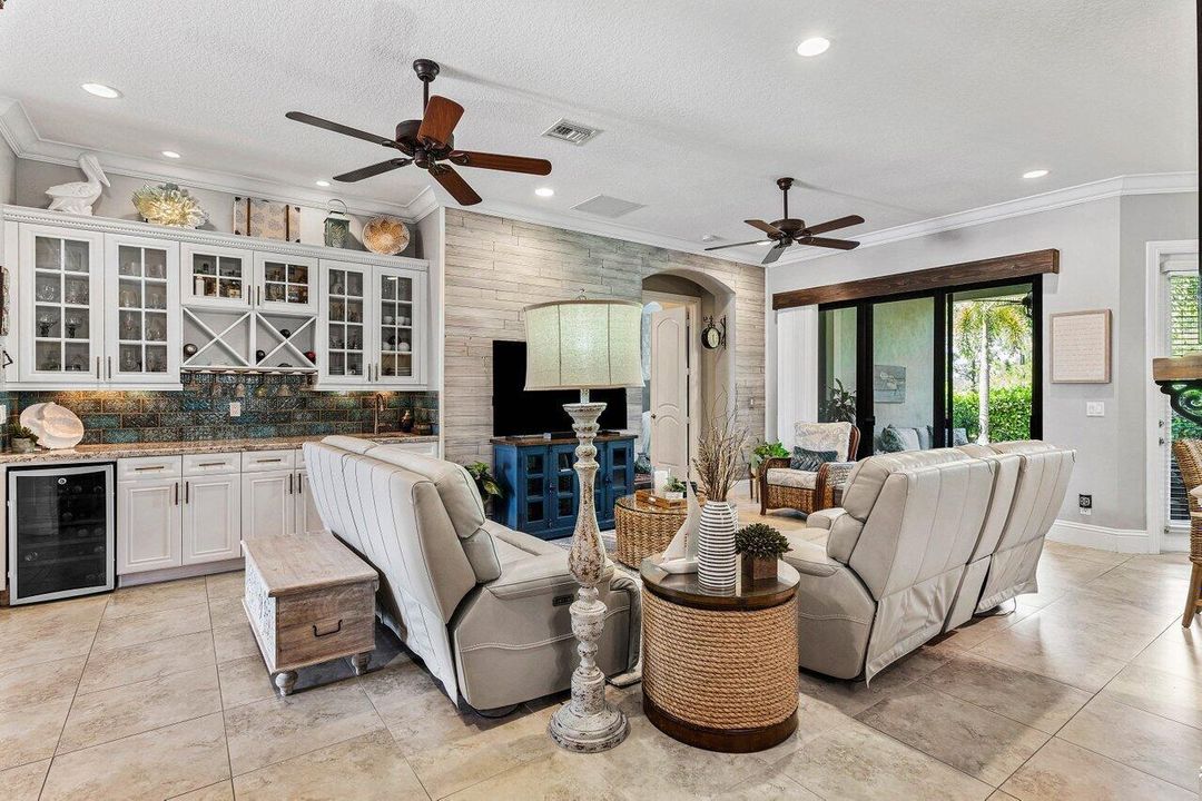 009-183CalmoCircle-PortStLucie-FL-34984-