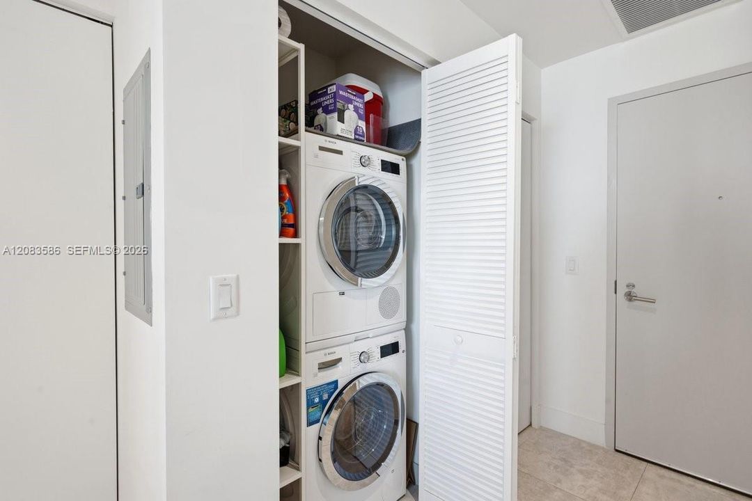 En Venta: $574,999 (1 camas, 1 baños, 494 Pies cuadrados)