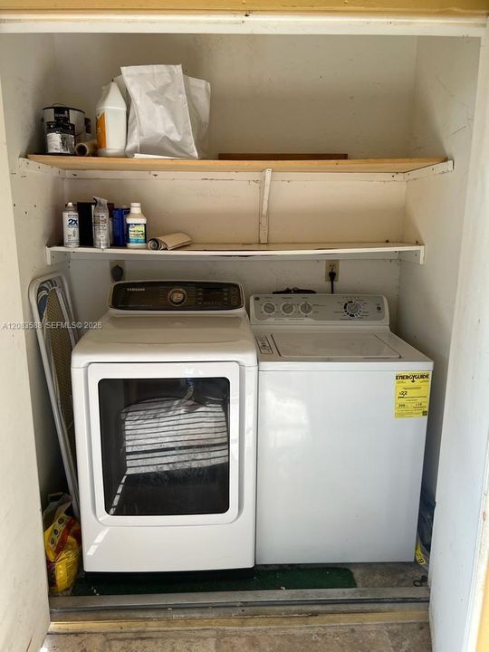 En Renta: $2,400 (2 camas, 2 baños, 979 Pies cuadrados)