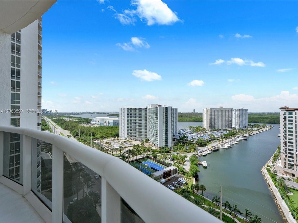 For Sale: $2,395,000 (2 beds, 3 baths, 2558 Square Feet)