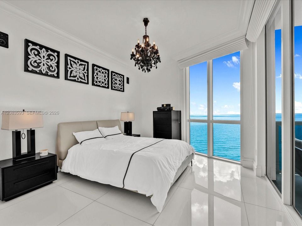For Sale: $2,395,000 (2 beds, 3 baths, 2558 Square Feet)