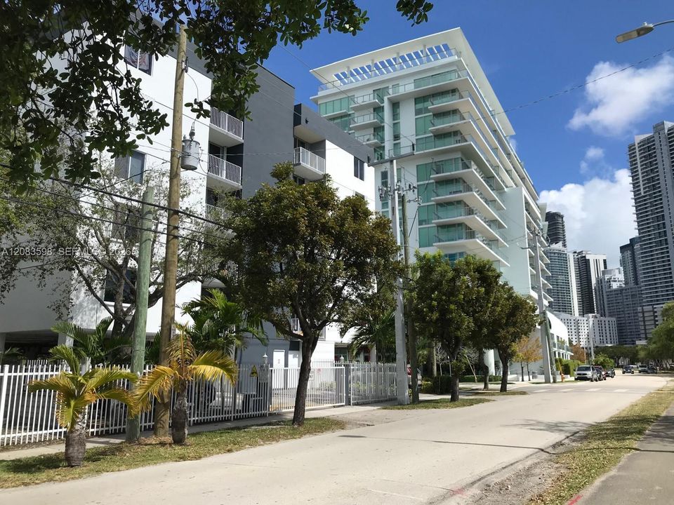 For Rent: $2,500 (2 beds, 1 baths, 616 Square Feet)