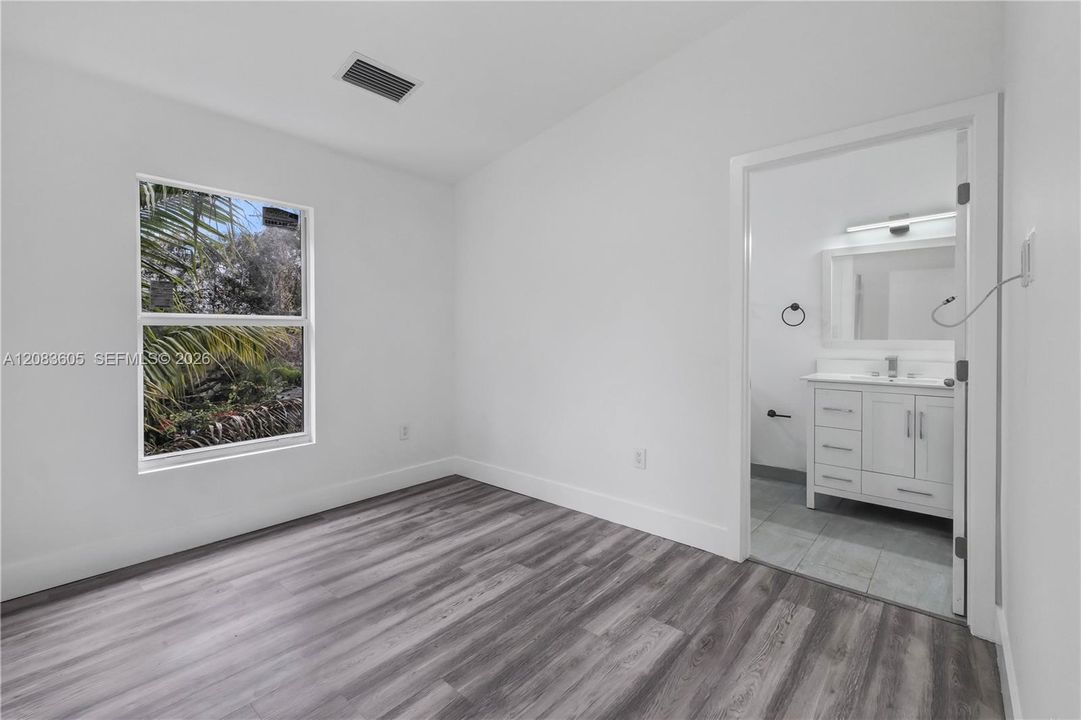 В аренду: $2,850 (3 спален, 2 ванн, 2290 Квадратных фут)