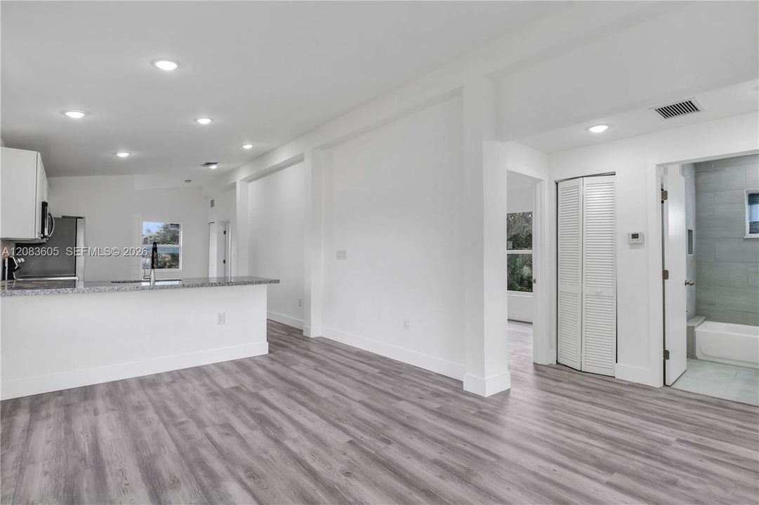 В аренду: $2,850 (3 спален, 2 ванн, 2290 Квадратных фут)