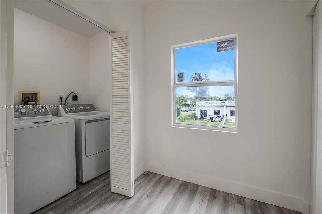 В аренду: $2,850 (3 спален, 2 ванн, 2290 Квадратных фут)