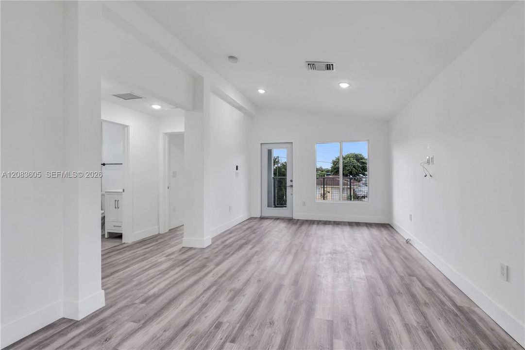 В аренду: $2,850 (3 спален, 2 ванн, 2290 Квадратных фут)