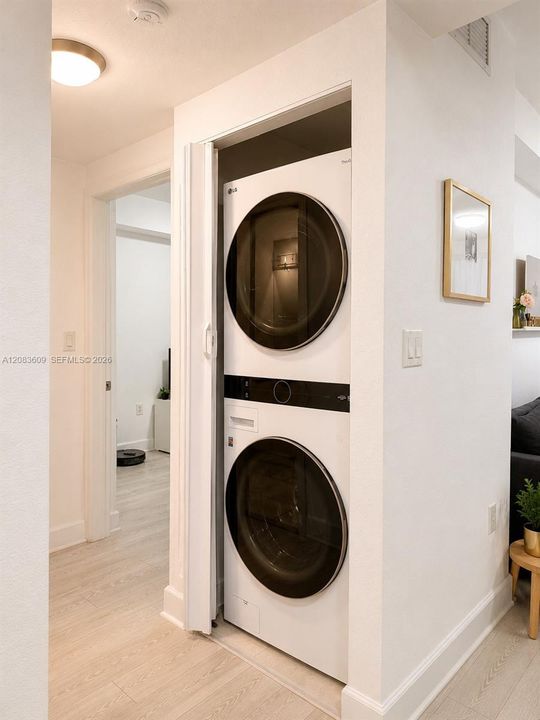 На продажу: $328,000 (2 спален, 2 ванн, 1036 Квадратных фут)
