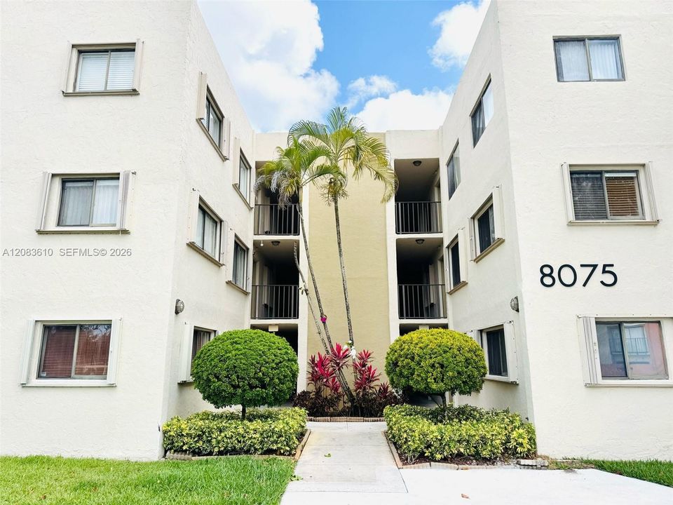 En Venta: $295,000 (2 camas, 2 baños, 965 Pies cuadrados)