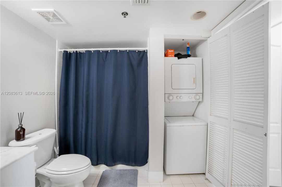 For Rent: $2,850 (1 beds, 1 baths, 825 Square Feet)