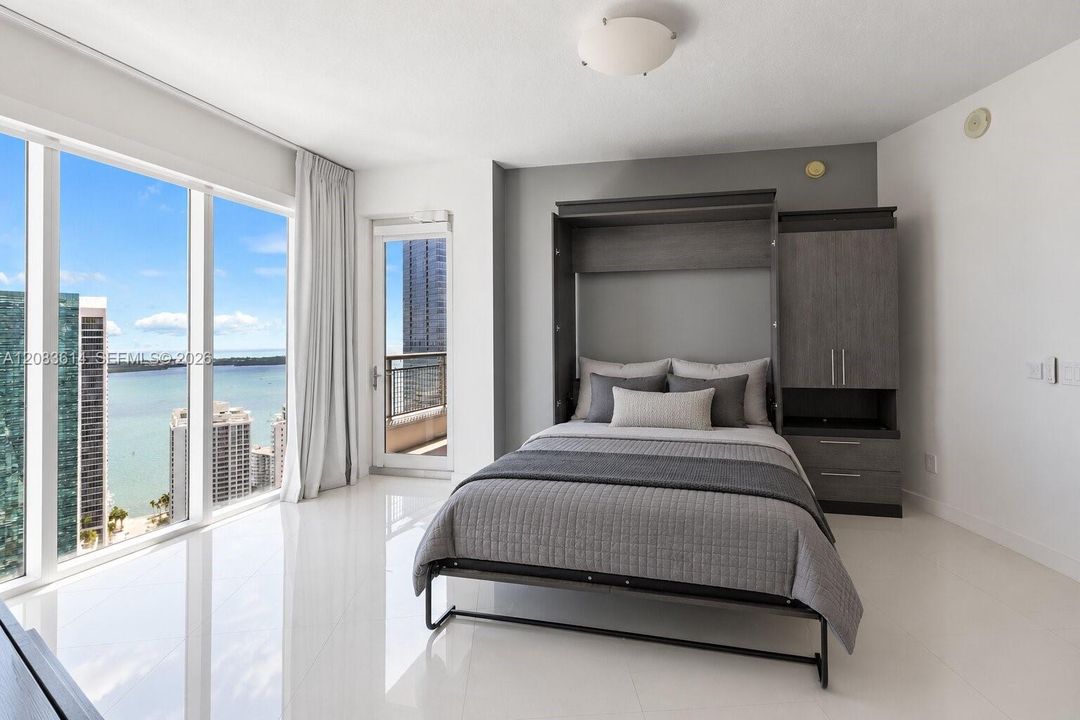 En Venta: $1,335,000 (3 camas, 3 baños, 2415 Pies cuadrados)
