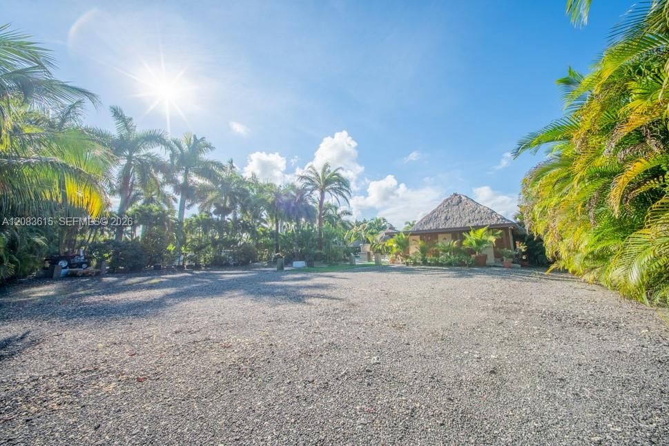 For Sale: $5,500,000 (4 beds, 3 baths, 2774 Square Feet)