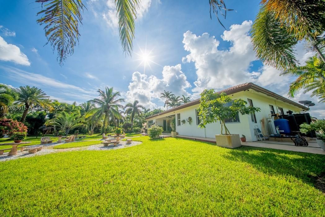 For Sale: $5,500,000 (4 beds, 3 baths, 2774 Square Feet)
