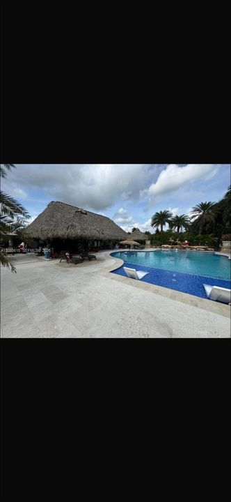 For Sale: $5,500,000 (4 beds, 3 baths, 2774 Square Feet)