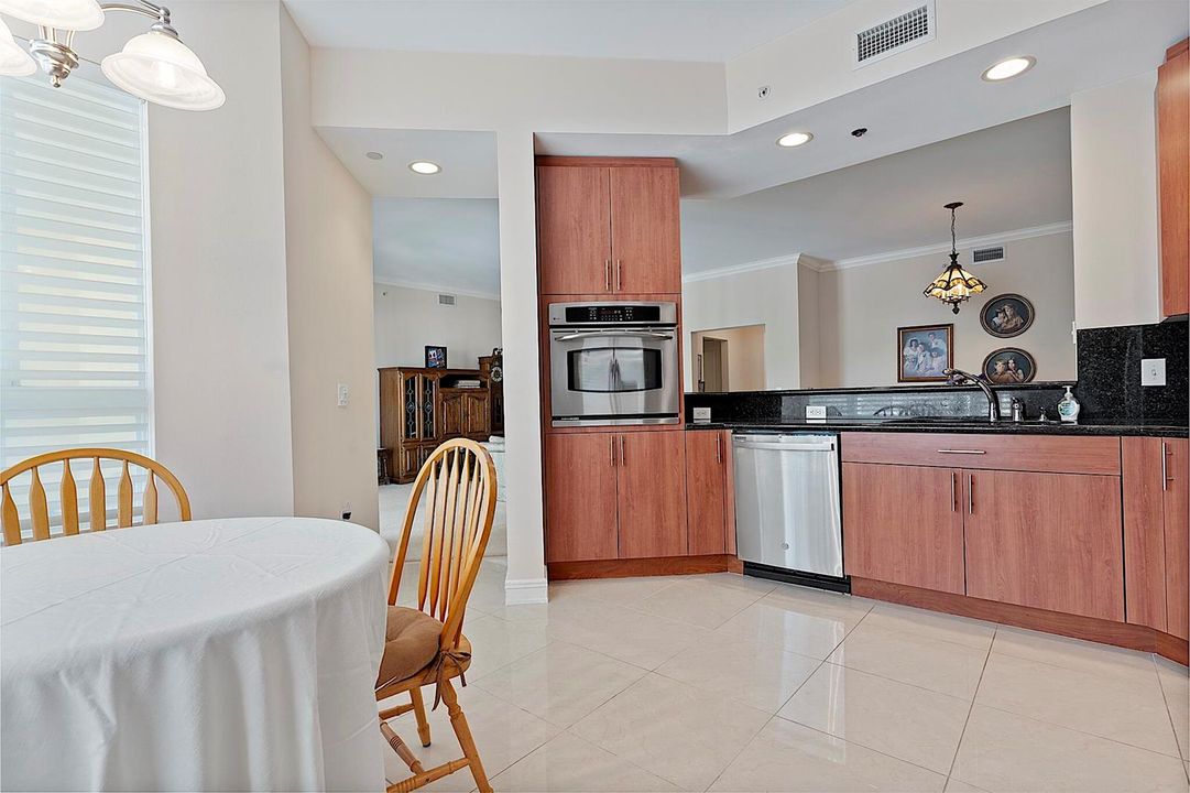 16100 Emerald Estates dr - 541