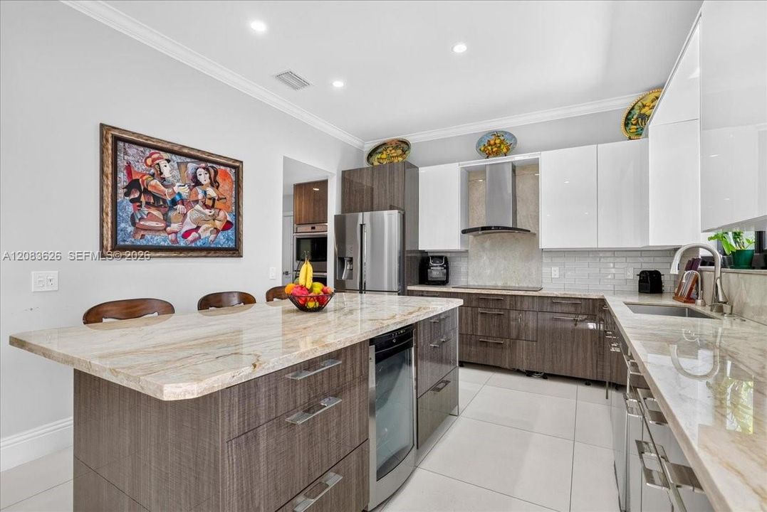 For Sale: $1,099,000 (4 beds, 2 baths, 2894 Square Feet)