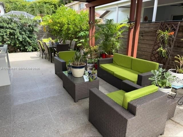 For Rent: $3,600 (3 beds, 2 baths, 1839 Square Feet)