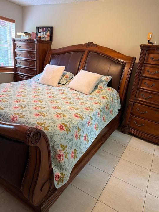 For Rent: $3,600 (3 beds, 2 baths, 1839 Square Feet)