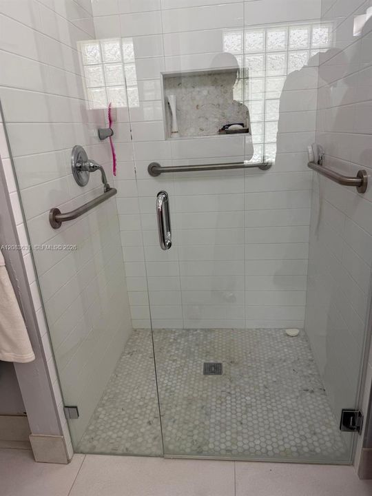 For Rent: $3,600 (3 beds, 2 baths, 1839 Square Feet)