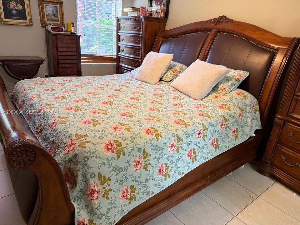 For Rent: $3,600 (3 beds, 2 baths, 1839 Square Feet)