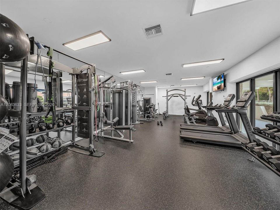 For Rent: $3,100 (1 beds, 1 baths, 1075 Square Feet)
