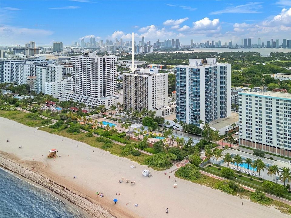 For Rent: $3,100 (1 beds, 1 baths, 1075 Square Feet)