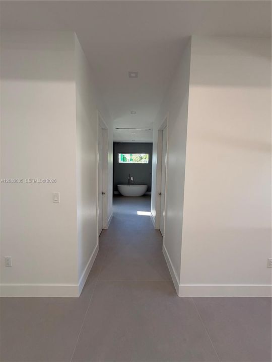 For Sale: $2,995,000 (5 beds, 5 baths, 3770 Square Feet)