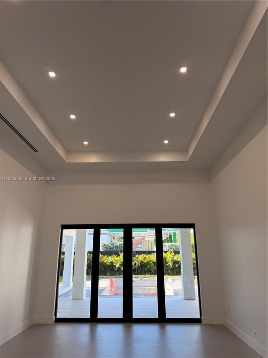 For Sale: $2,995,000 (5 beds, 5 baths, 3770 Square Feet)