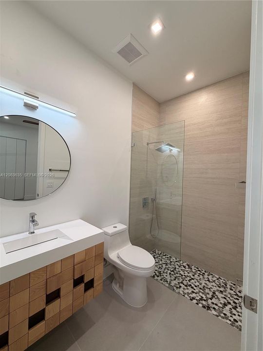 For Sale: $2,995,000 (5 beds, 5 baths, 3770 Square Feet)