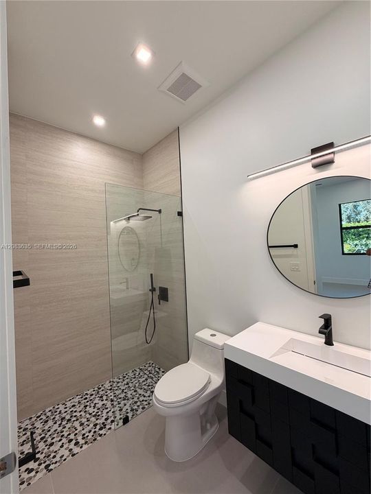 For Sale: $2,995,000 (5 beds, 5 baths, 3770 Square Feet)