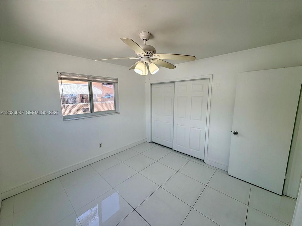 For Rent: $2,275 (2 beds, 1 baths, 3760 Square Feet)