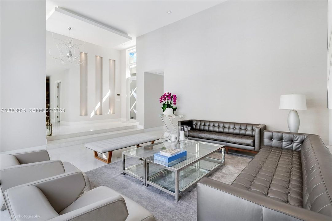 For Sale: $3,800,000 (5 beds, 5 baths, 3134 Square Feet)