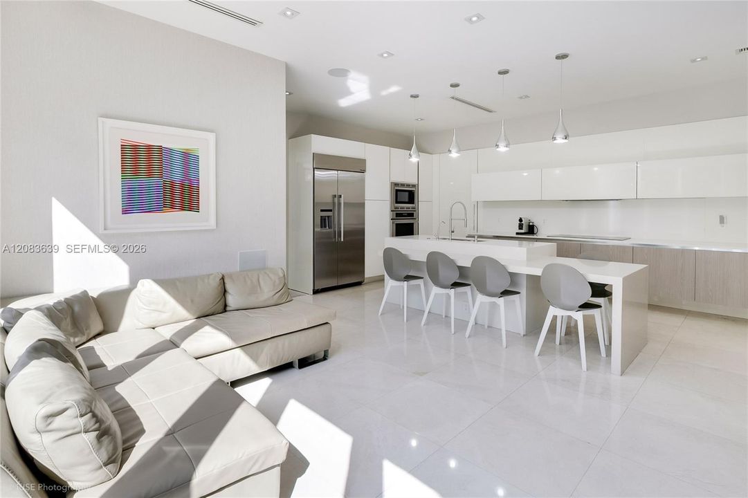 For Sale: $3,800,000 (5 beds, 5 baths, 3134 Square Feet)