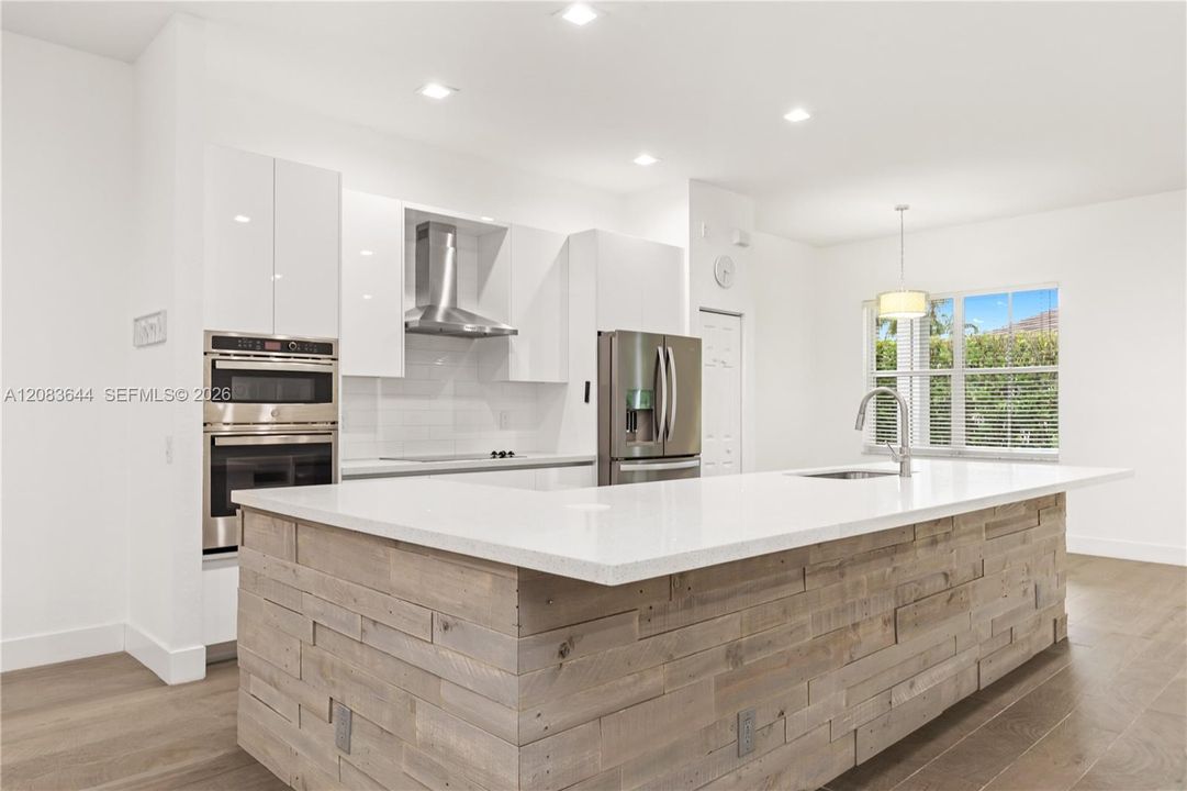 beautiful open kitchen