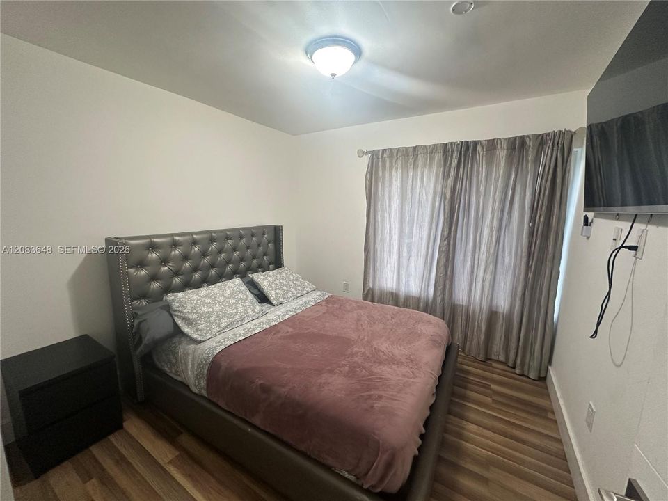 For Rent: $4,999 (4 beds, 3 baths, 1597 Square Feet)