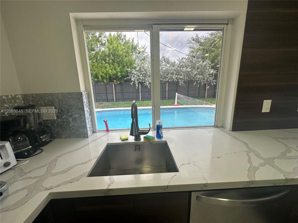 For Rent: $4,999 (4 beds, 3 baths, 1597 Square Feet)