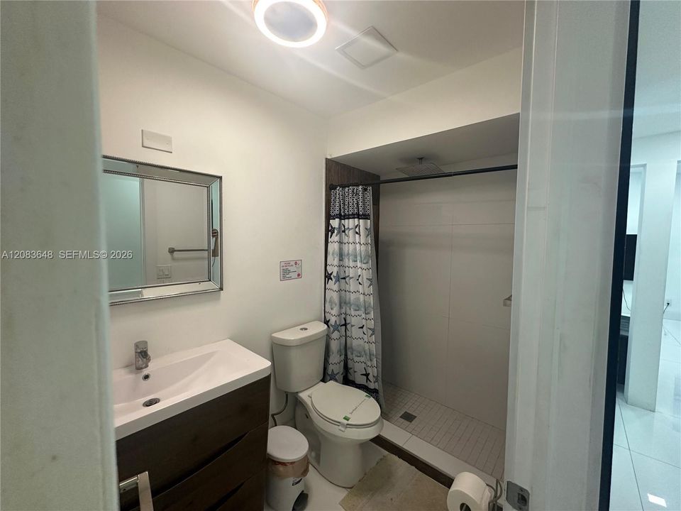 For Rent: $4,999 (4 beds, 3 baths, 1597 Square Feet)