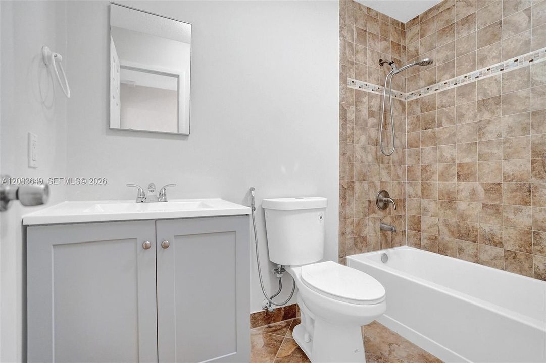 For Rent: $2,900 (3 beds, 2 baths, 1480 Square Feet)