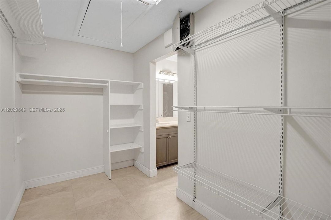 For Rent: $2,900 (3 beds, 2 baths, 1480 Square Feet)