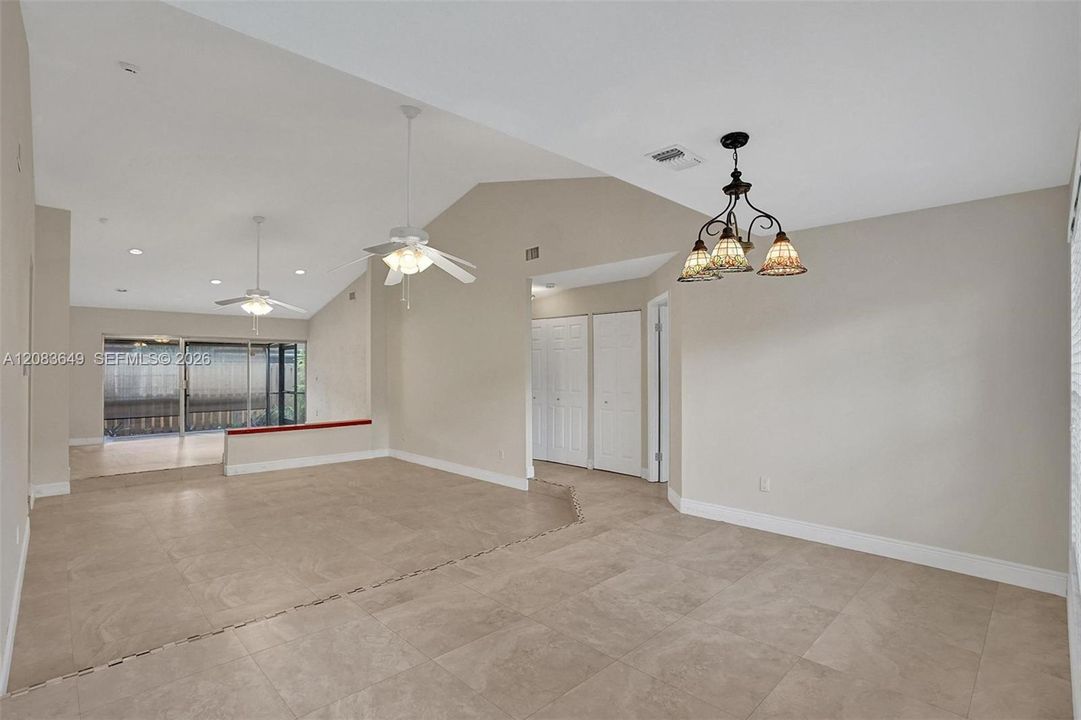 For Rent: $2,900 (3 beds, 2 baths, 1480 Square Feet)